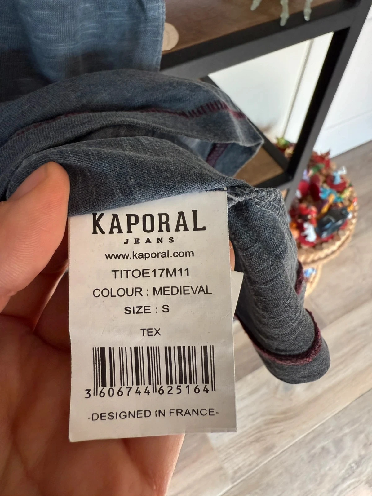 T-shirt – photo 4